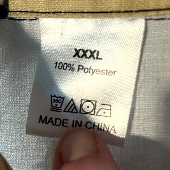 Awesome! Star Wars AT-AT Hawaiian-Style Men's Short-Sleeve Button-Up SZ XXXL - Picture 2 of 3